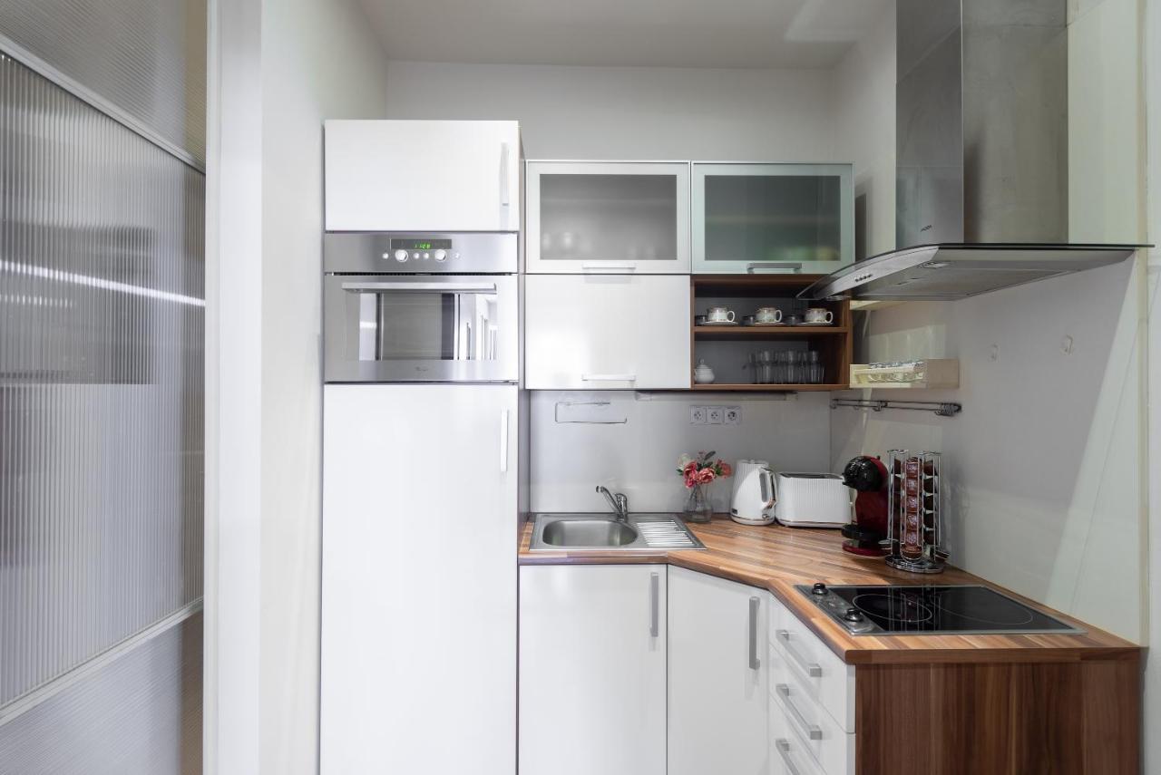10 Min City Centre 5 People Apartment, Free Coffee Прага Екстер'єр фото